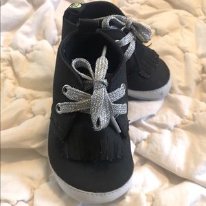 Baby shoes 6-9 months